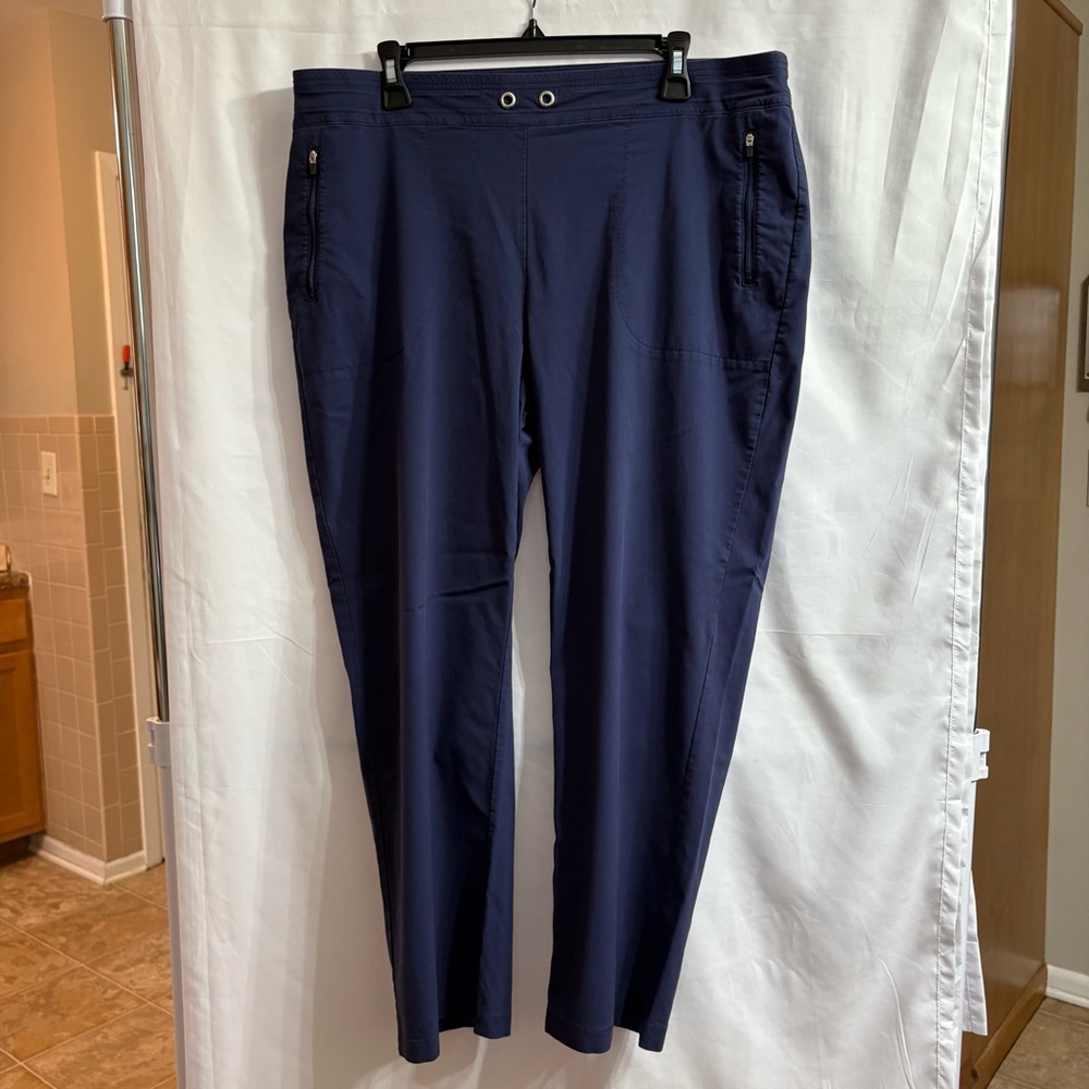 Weekends By Chico's 3 Women’s Navy Straight Leg Pants Casual Sporty